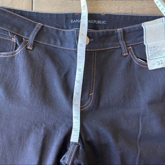 Banana Republic Curvy Bootcut Jeans in Dark Wash, Size 32 - Picture 11 of 13